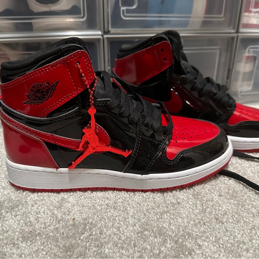 Jordan 1 Retro High OG
Patent Bred (GS)